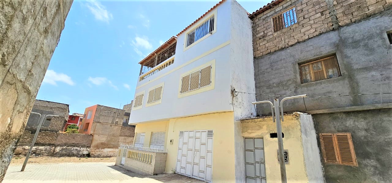 Moradia em Lém – Cachorro - Photo 1