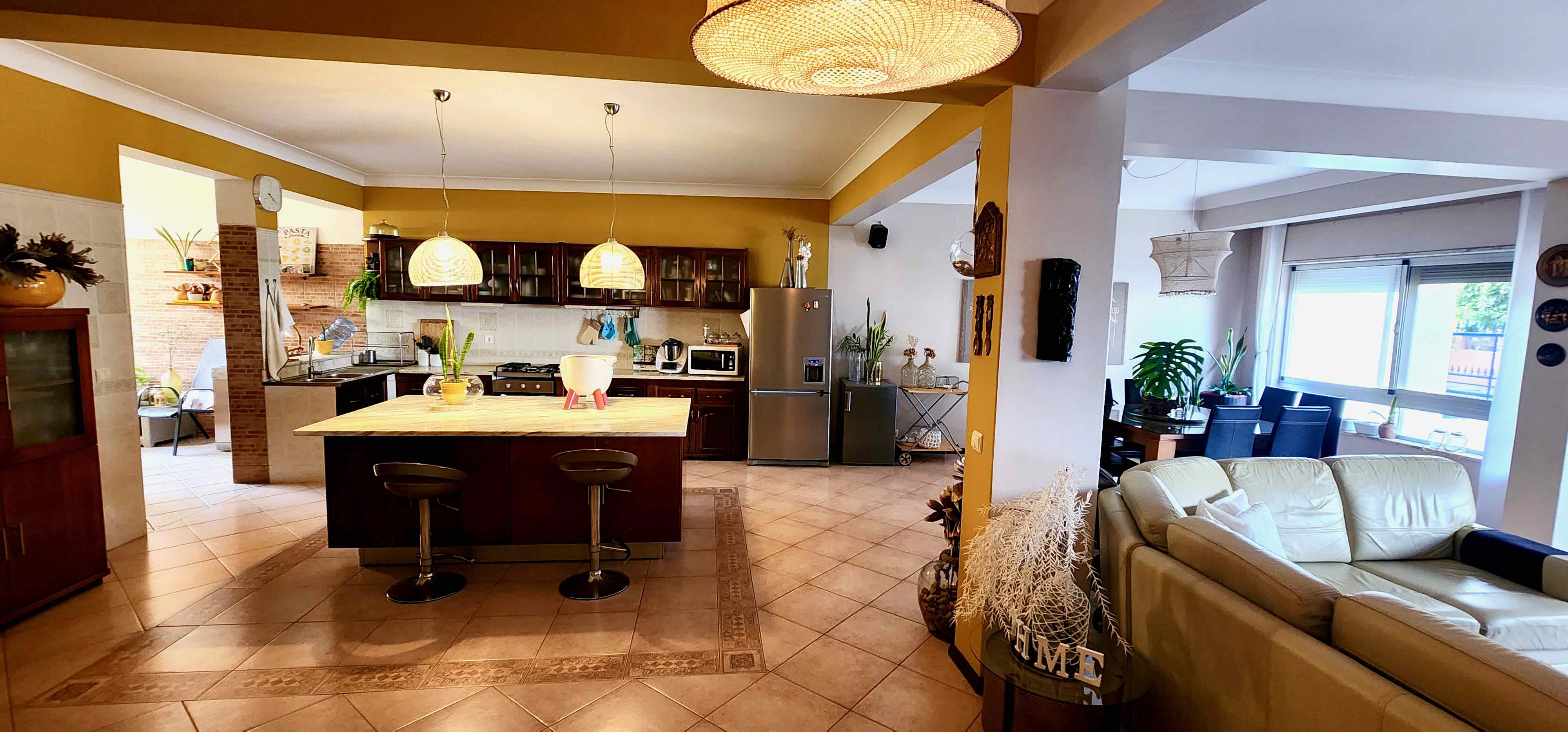 Moradia com 3 apartamentos - Photo 1