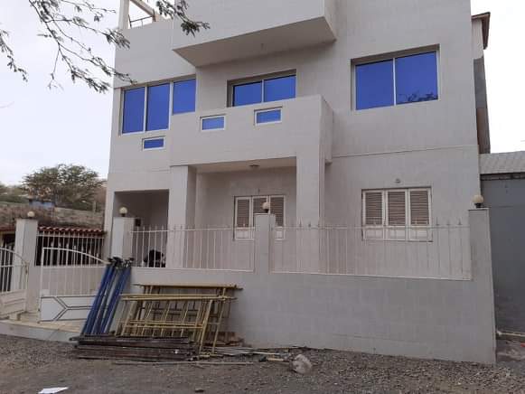 Moradia em Calheta - Photo 2