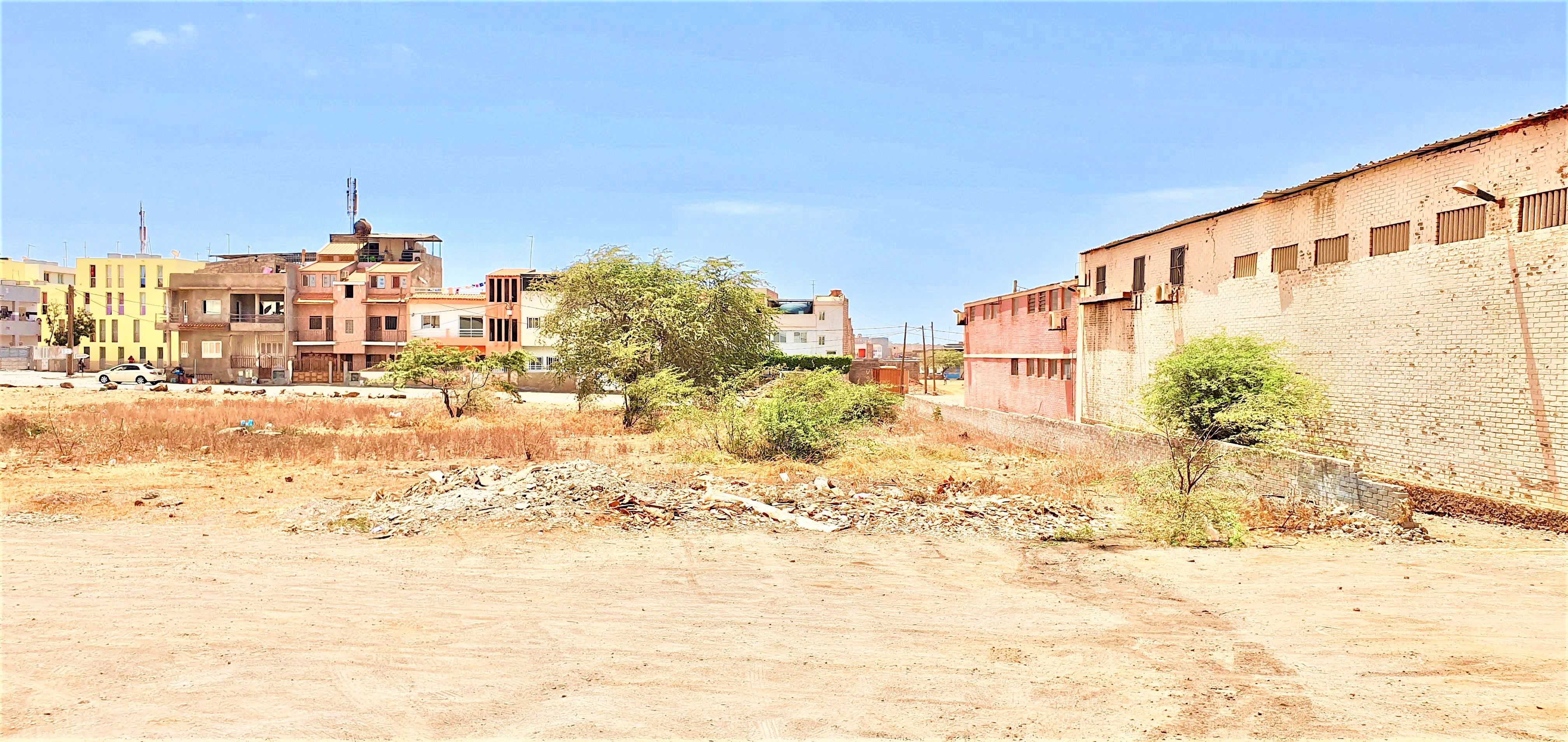 Terreno em Achada Grande Trás - Photo 1