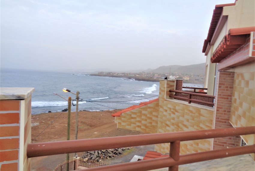 Vivenda em Calheta - Photo 1