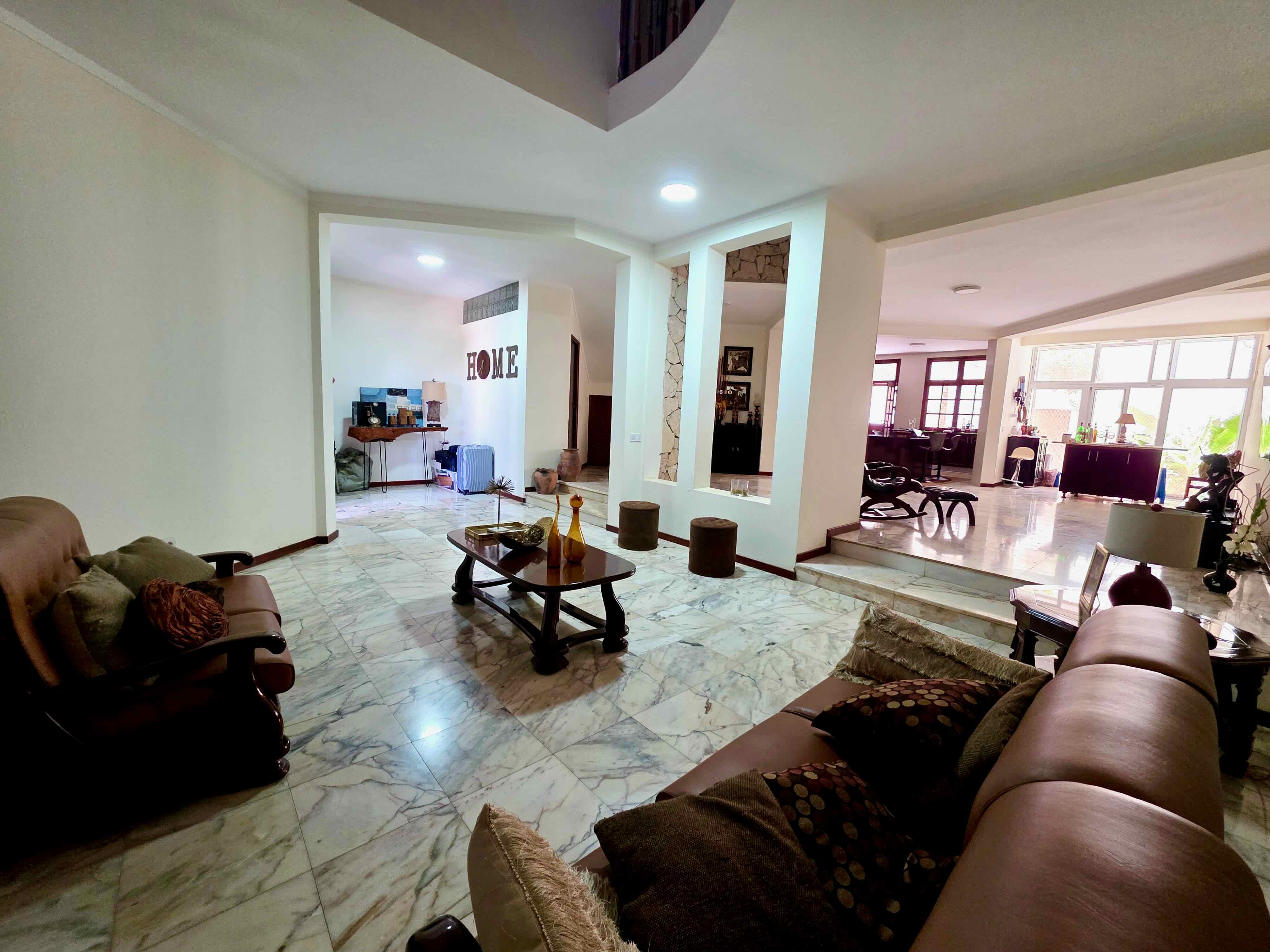 Moradia Espaçosa e Luminosa para Arrendamento em Achada Santo António - Photo 5