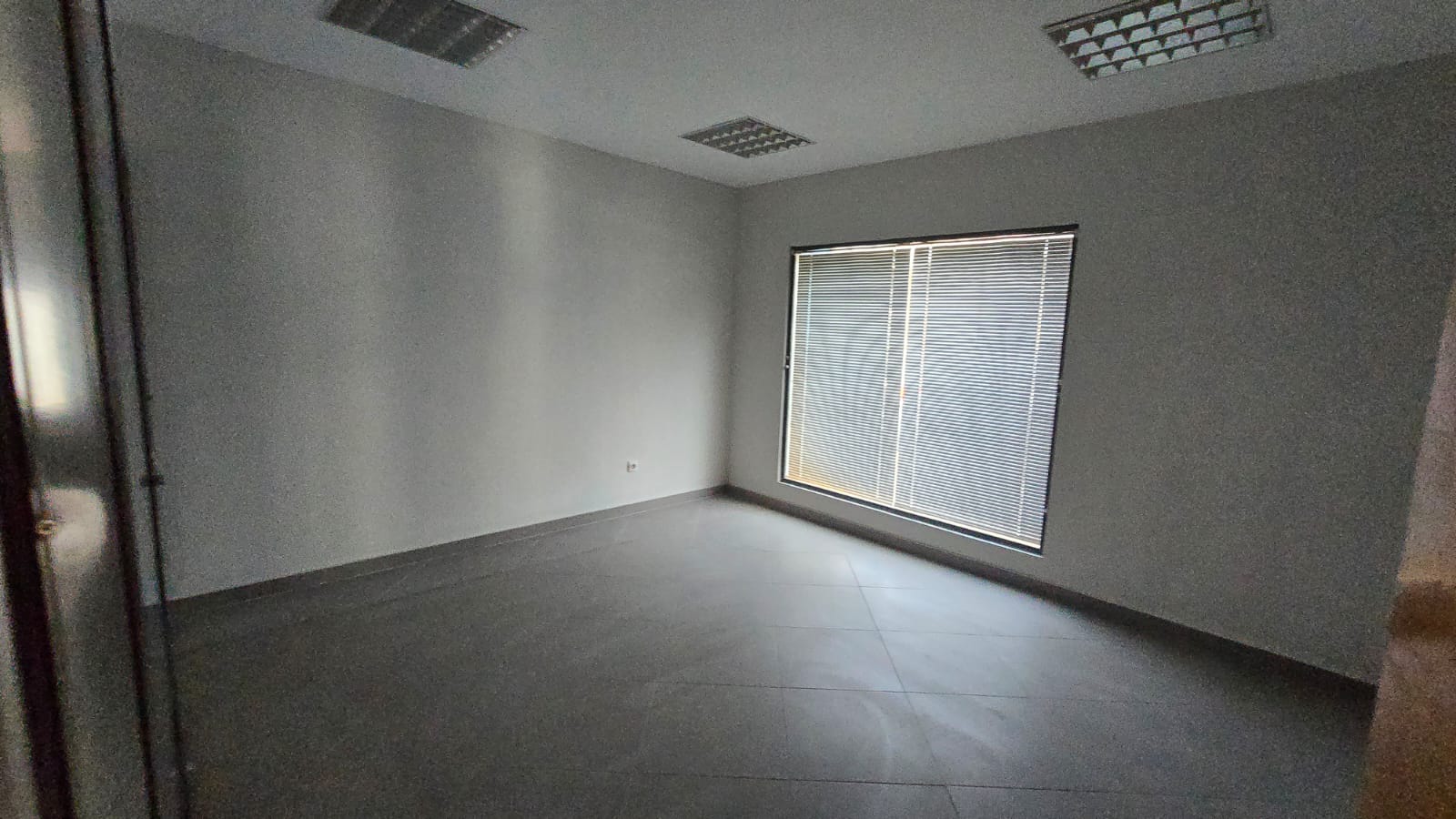 Showroom/Armazém, Achada Grande - Photo 5