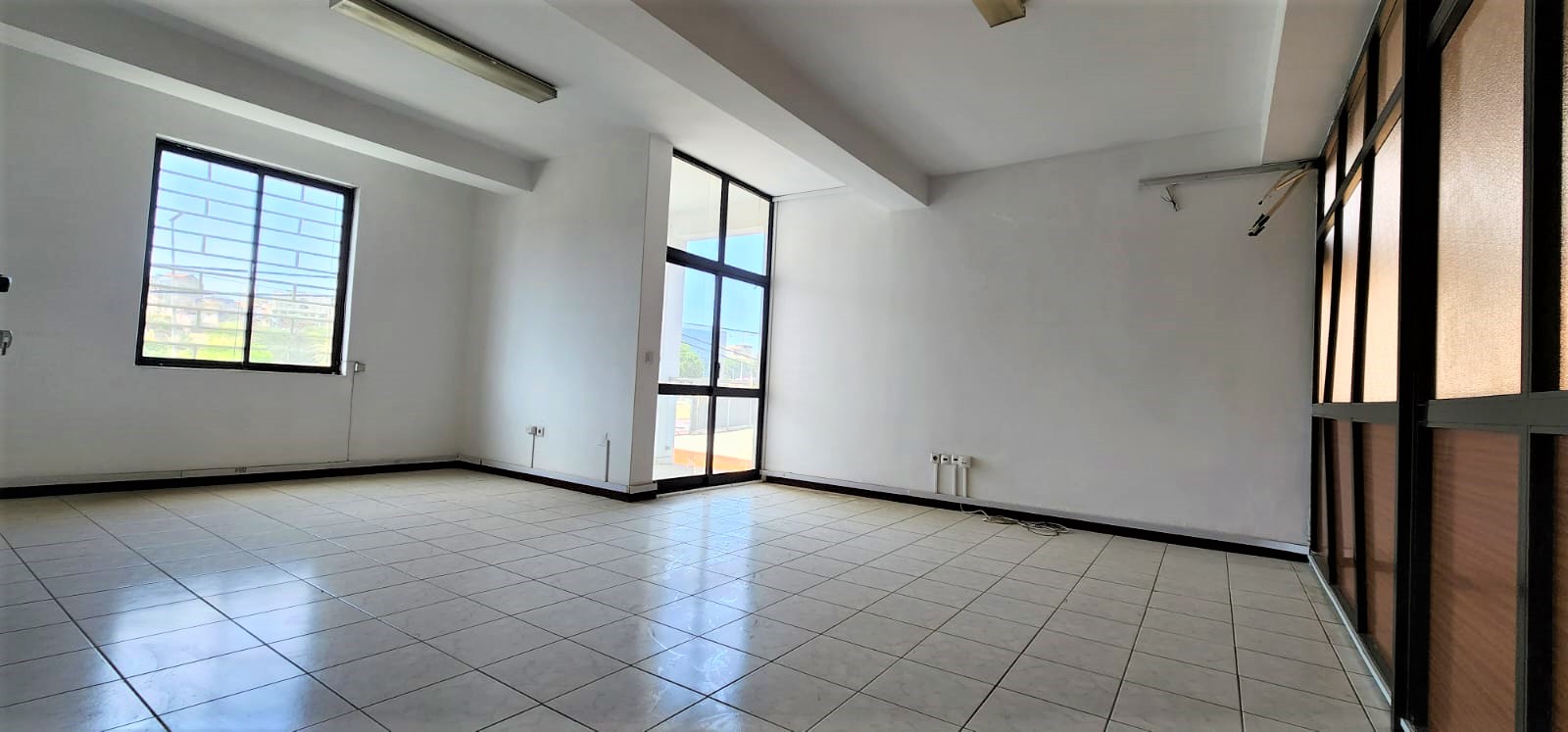 Escritório Avenida Cidade de Lisboa - Photo 2