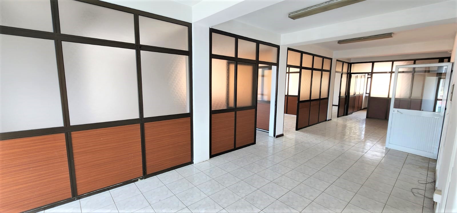 Escritório Avenida Cidade de Lisboa - Photo 4