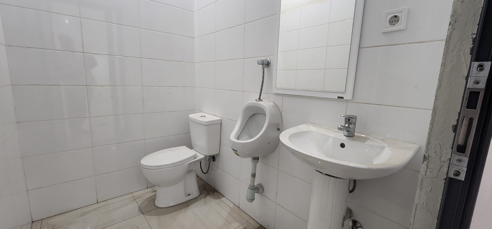 Cave Avenida Cidade de Lisboa - Photo 1