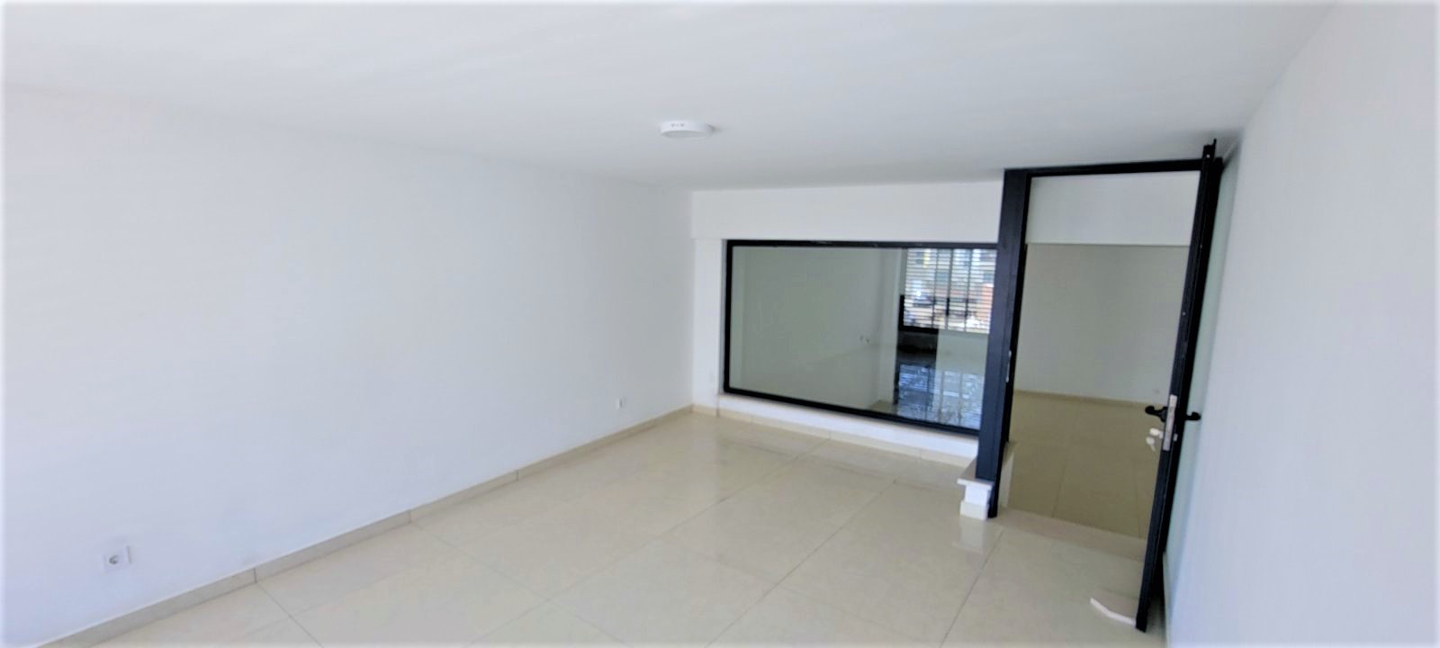 Espaço Comercial Achada S. Filipe - Photo 2