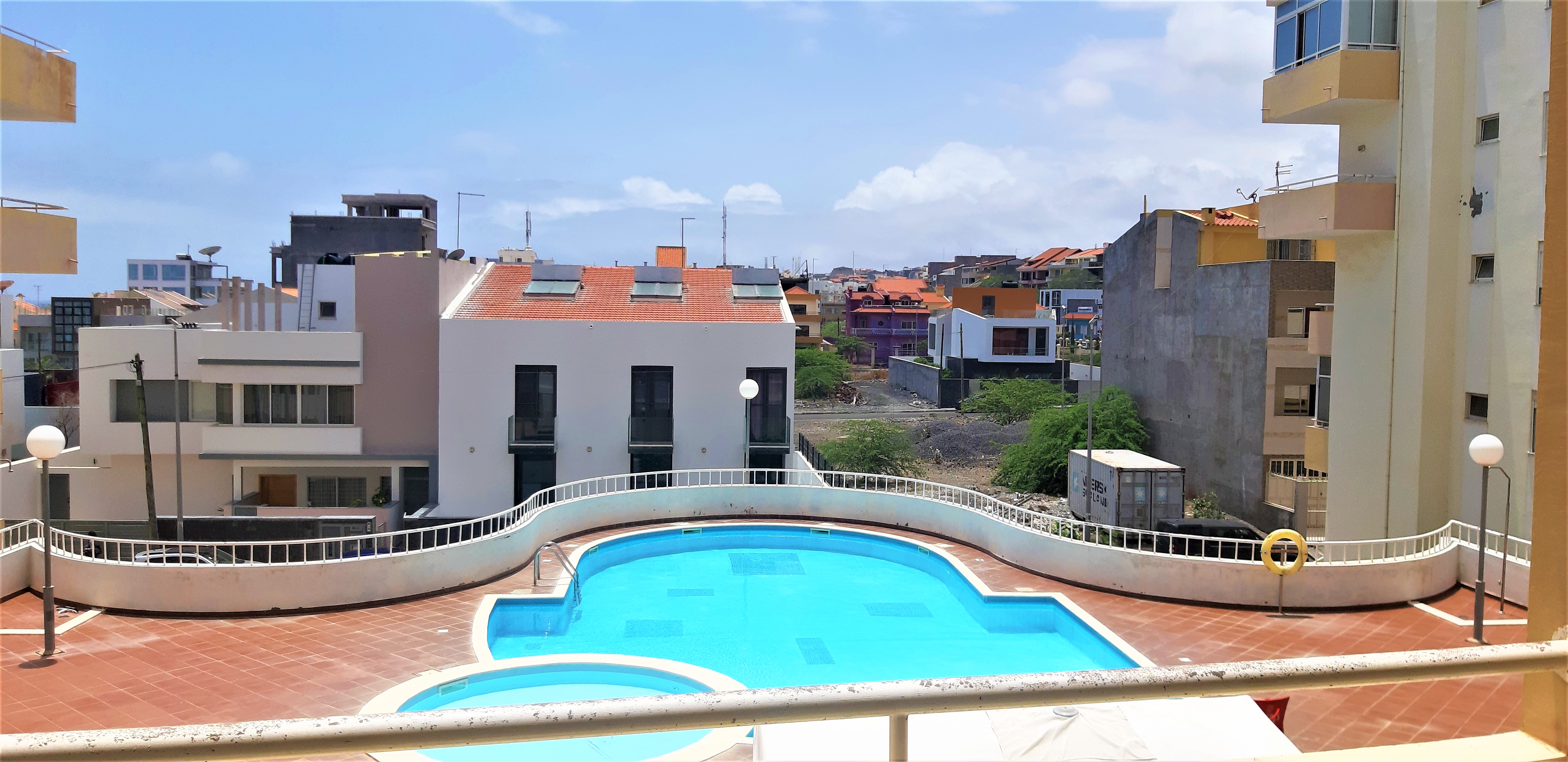 T4 No Condomínio Ondas do Mar - Photo 1