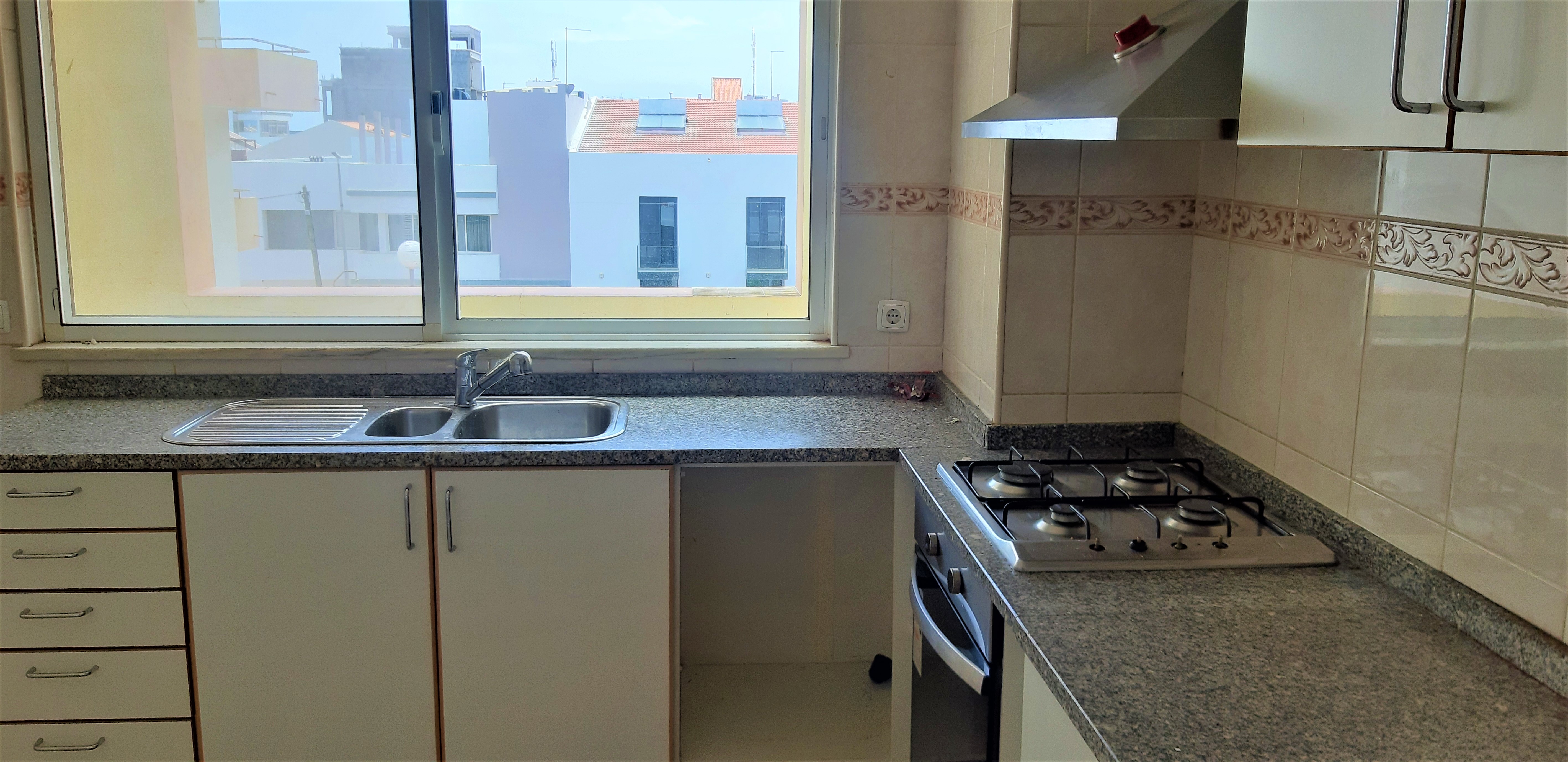 T4 No Condomínio Ondas do Mar - Photo 4