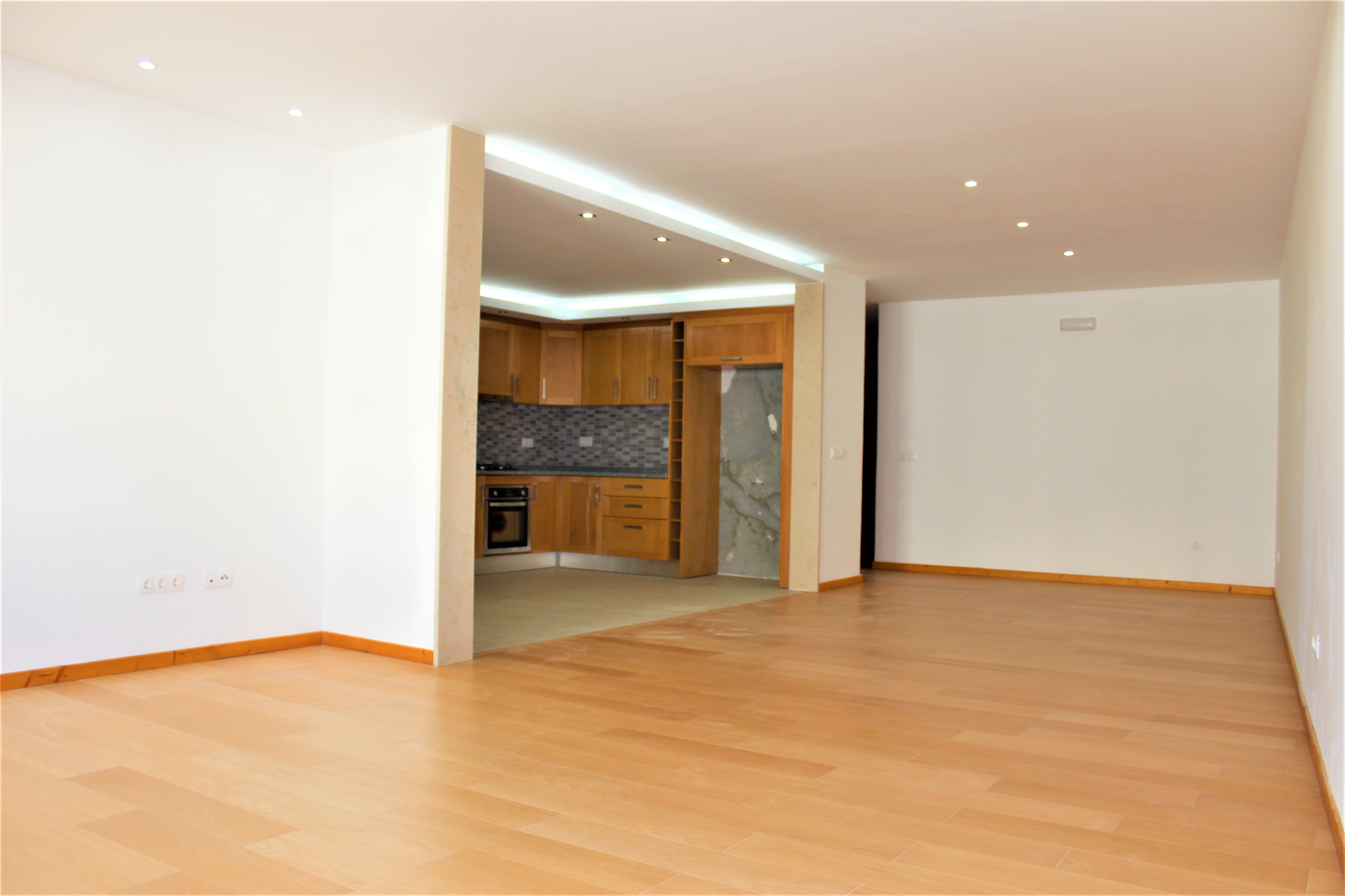 Arrenda-se Excelente T2 em Palmarejo - Photo 3