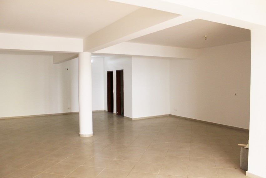 Espaço Comercial no Palmarejo - Photo 2