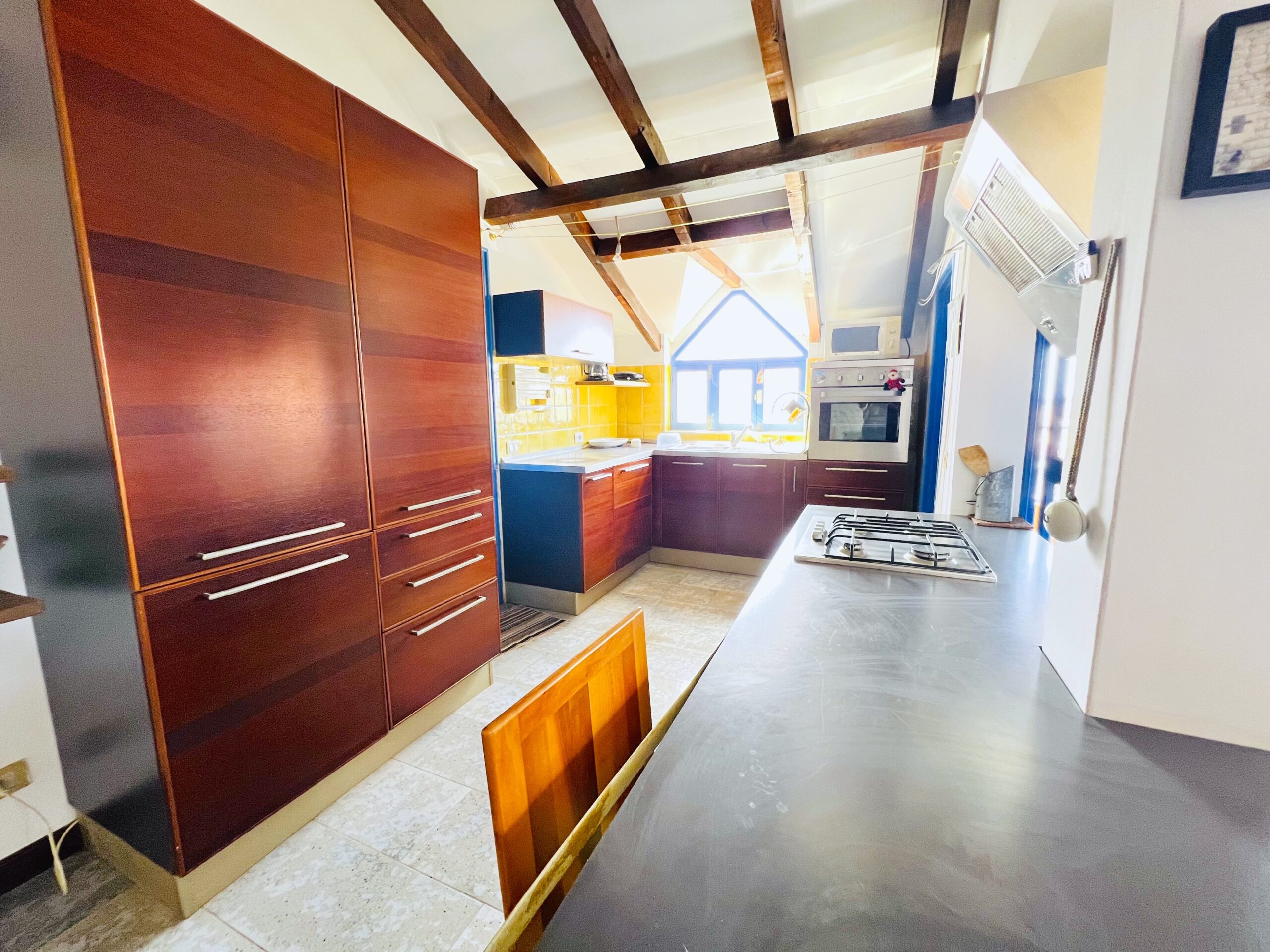 Apartment with terrace sea view in a quiet area - Photo 5