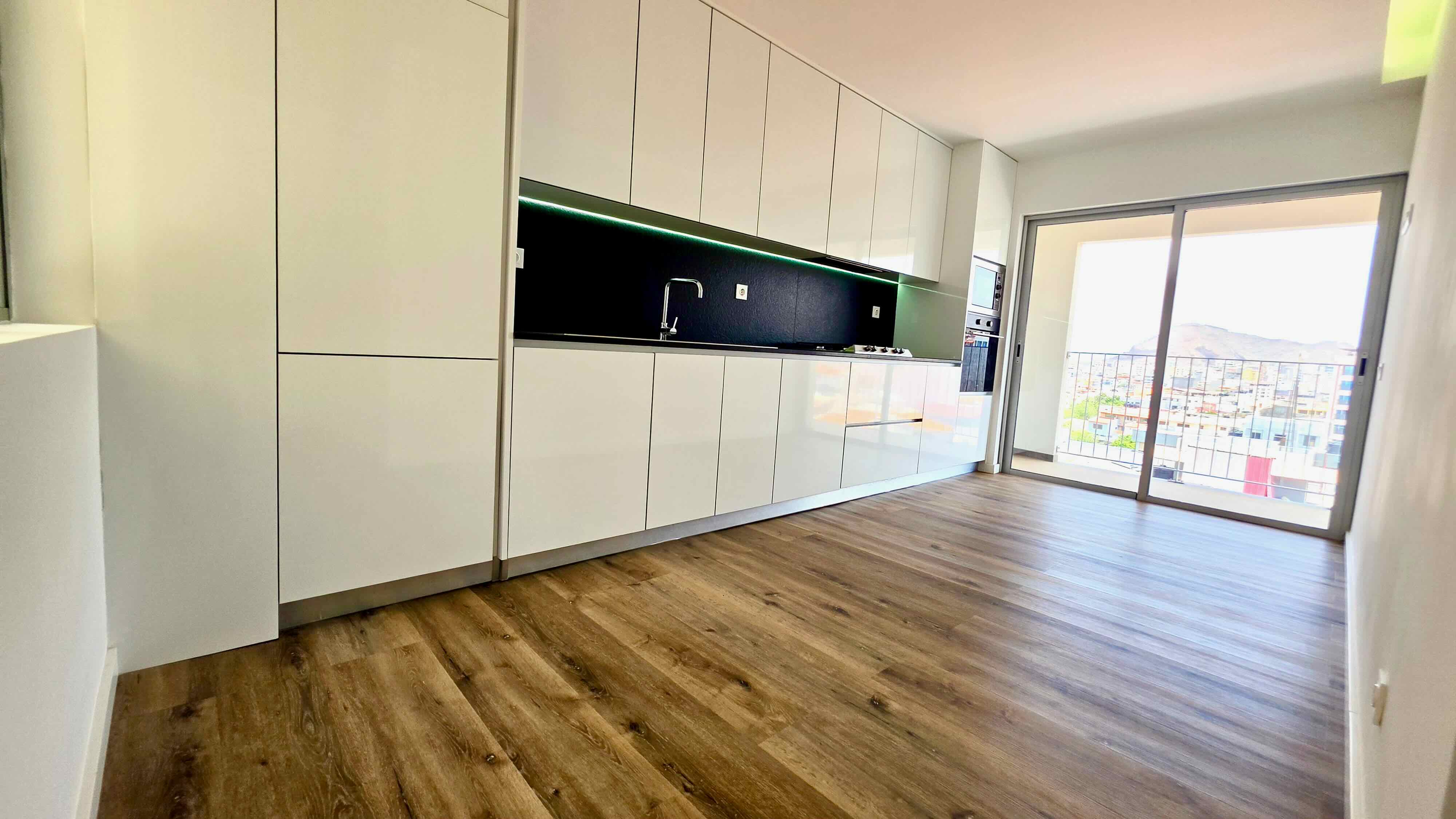 Apartamento T3 à Venda em Achada de Santo António - Photo 4