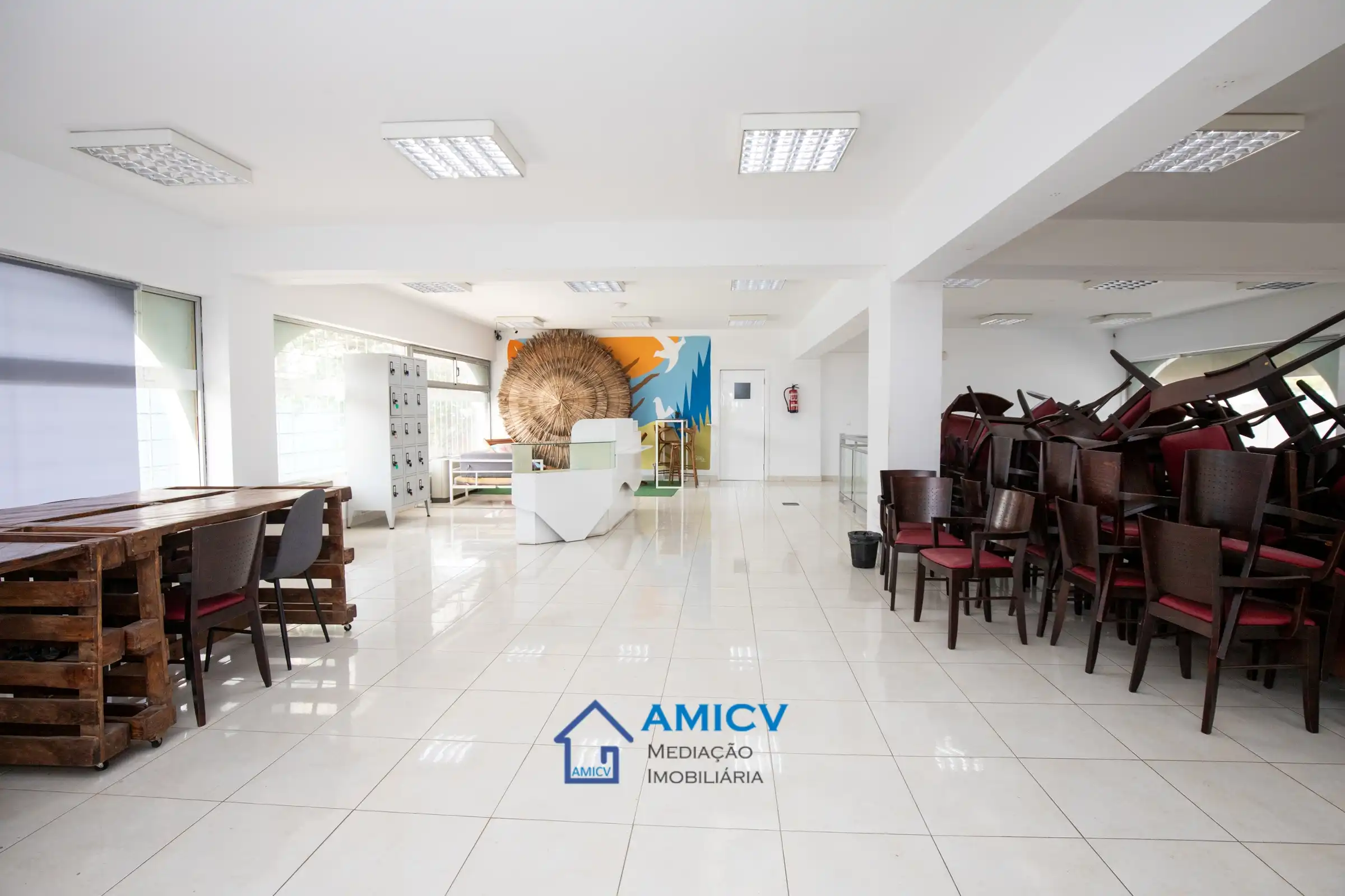 ESPAÇO MULTIFUNÇÕES CENTRO MINDELO | ARRENDAMENTO