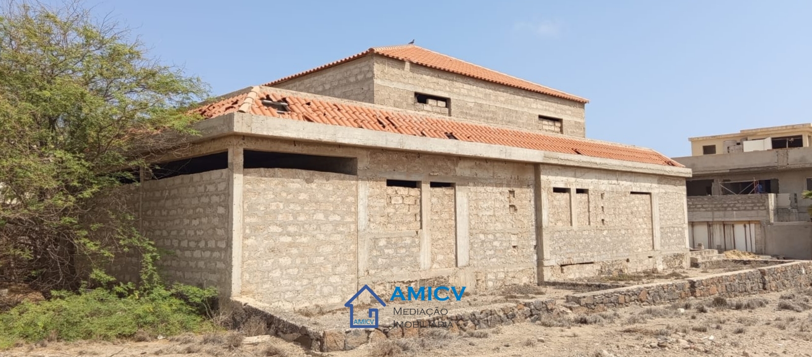 MORADIA COM 9 APARTAMENTOS LAZARETO – 1° LINHA MAR - Photo 4