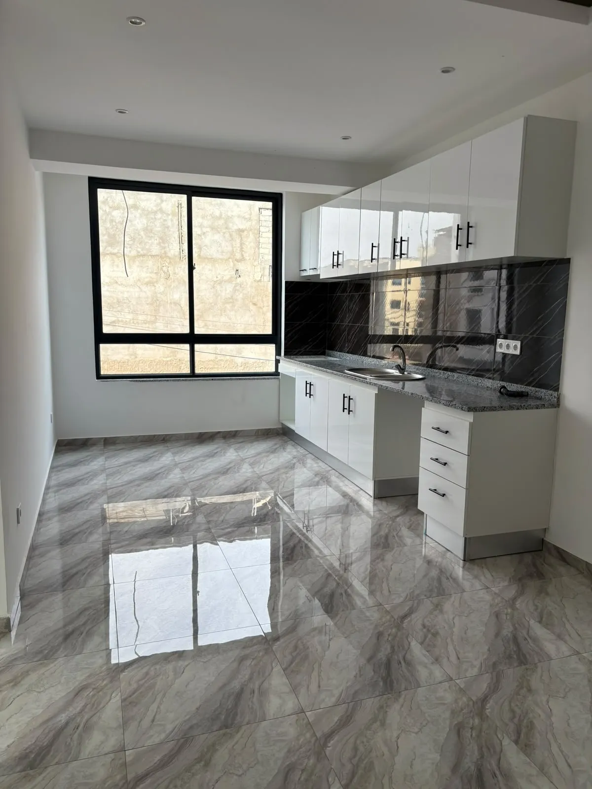 Apartamento a venda em Achada São Filipe - Photo 3